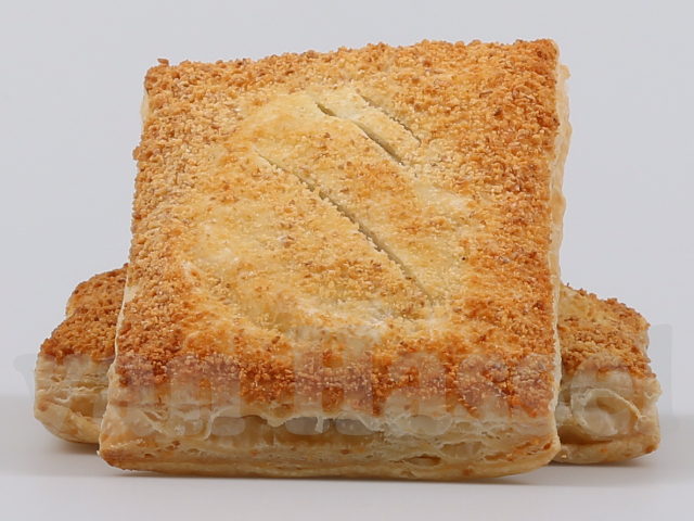 Ragoutbroodje van Bakkerij van Hassel met een lekker sausje erin.